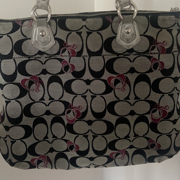 Coach purse - Picture 4 of 8